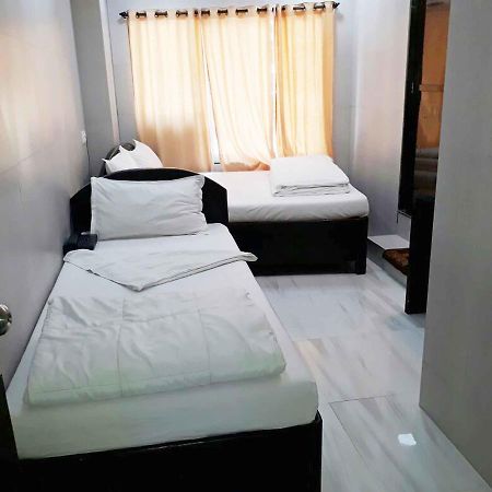 Hotel Holiday Inn Mumbai  Buitenkant foto