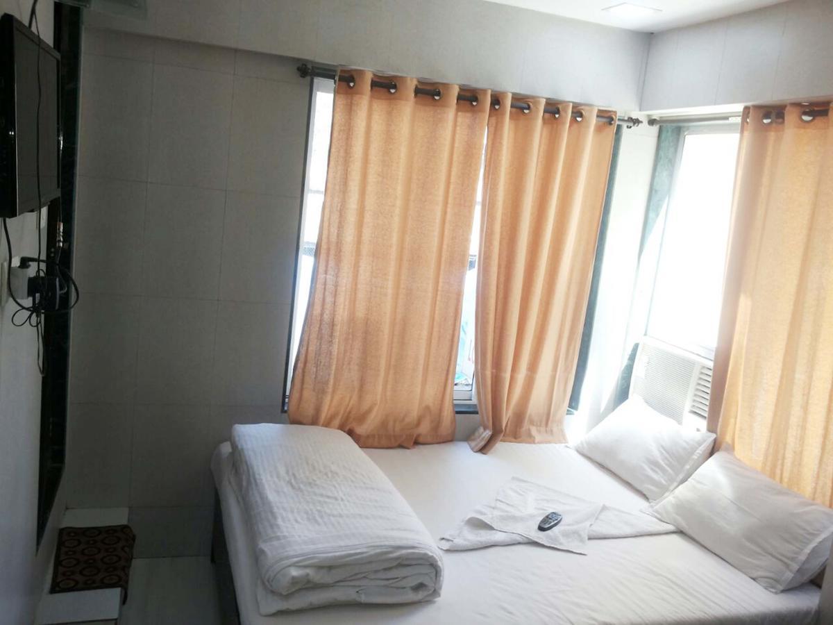 Hotel Holiday Inn Mumbai  Buitenkant foto