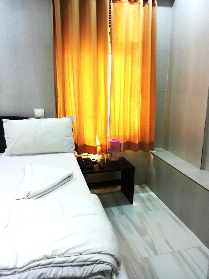 Hotel Holiday Inn Mumbai  Buitenkant foto
