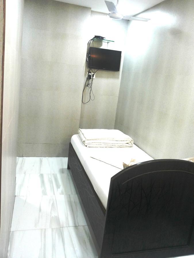 Hotel Holiday Inn Mumbai  Buitenkant foto
