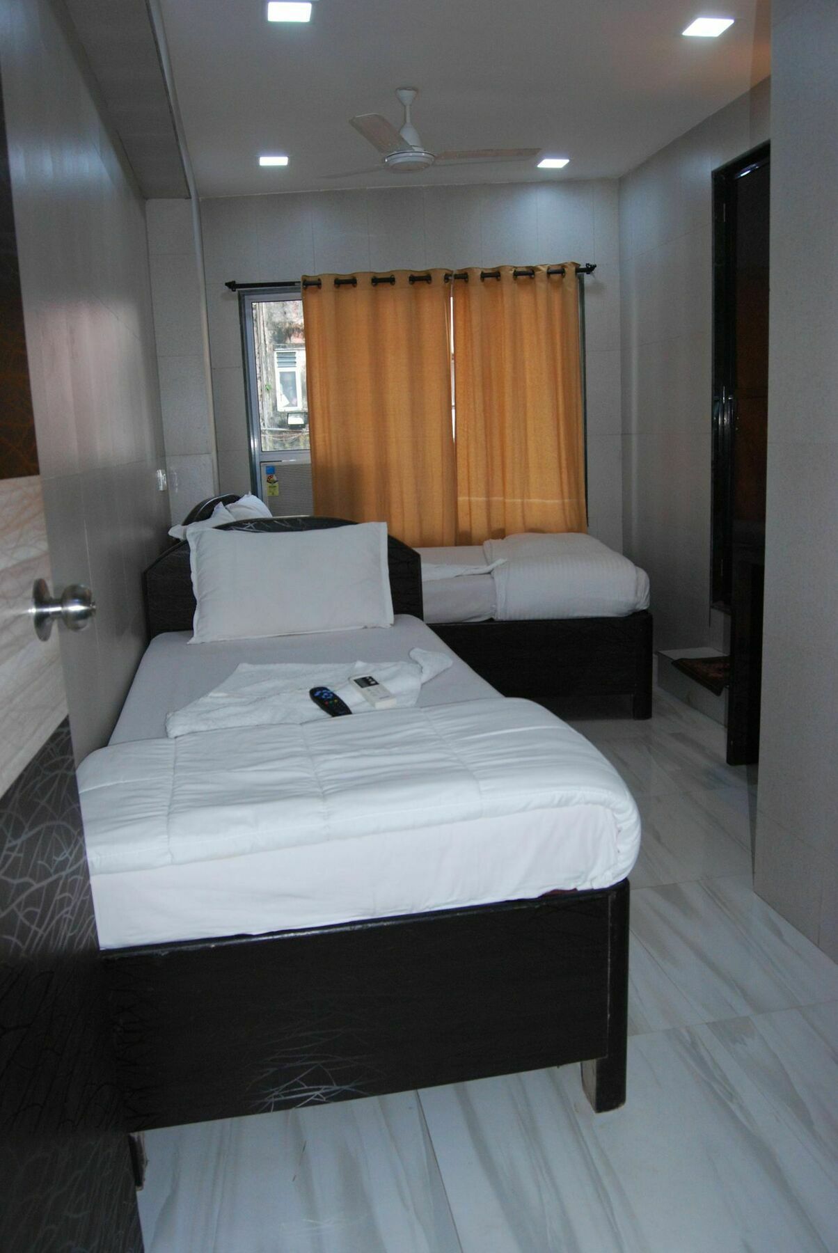 Hotel Holiday Inn Mumbai  Buitenkant foto